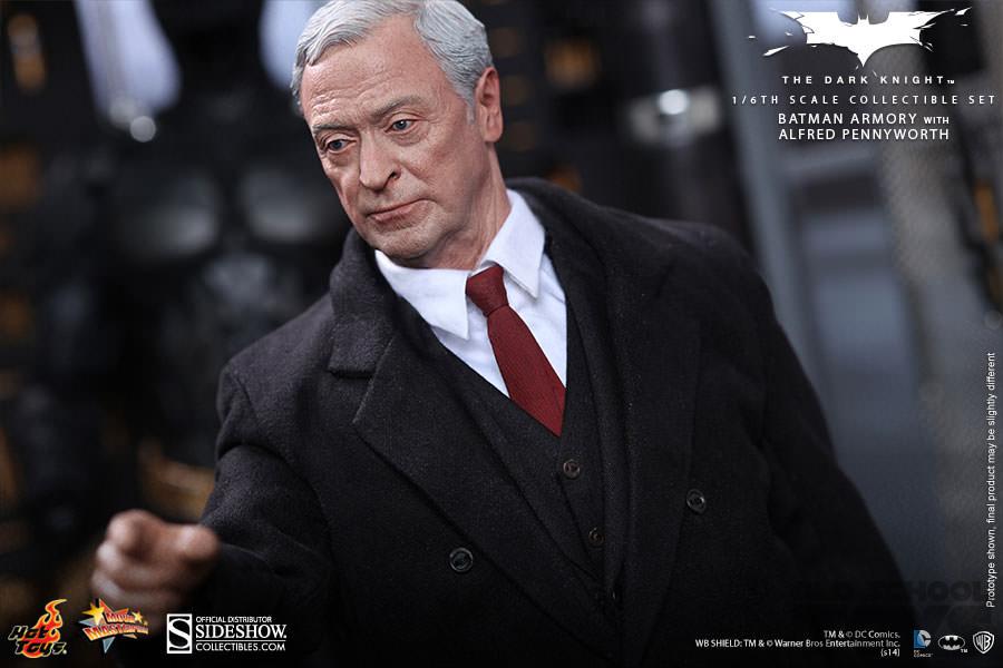 Hot Toys Alfred Pennyworth with Batman Armory (the Dark Knight) MMS235 in  doos | Old School Toys