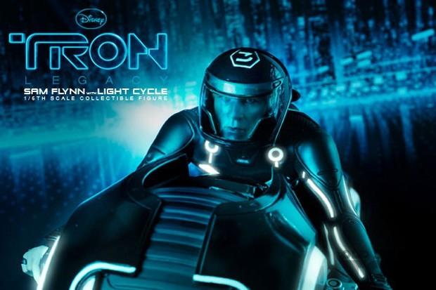 Hot Toys MMS142 Tron Legacy Sam Flynn with Light Cycle 1 : 6 en